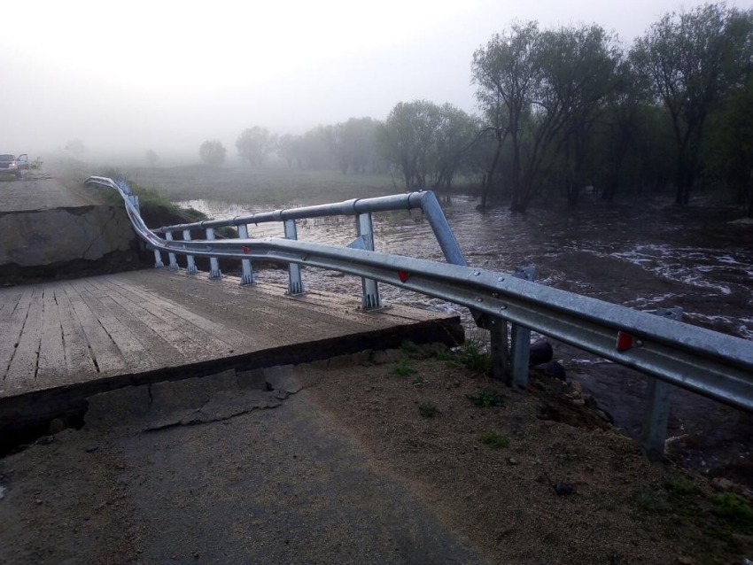 Движение перекрыли на одной из дорог Красночикойского района из-за обрушения моста 